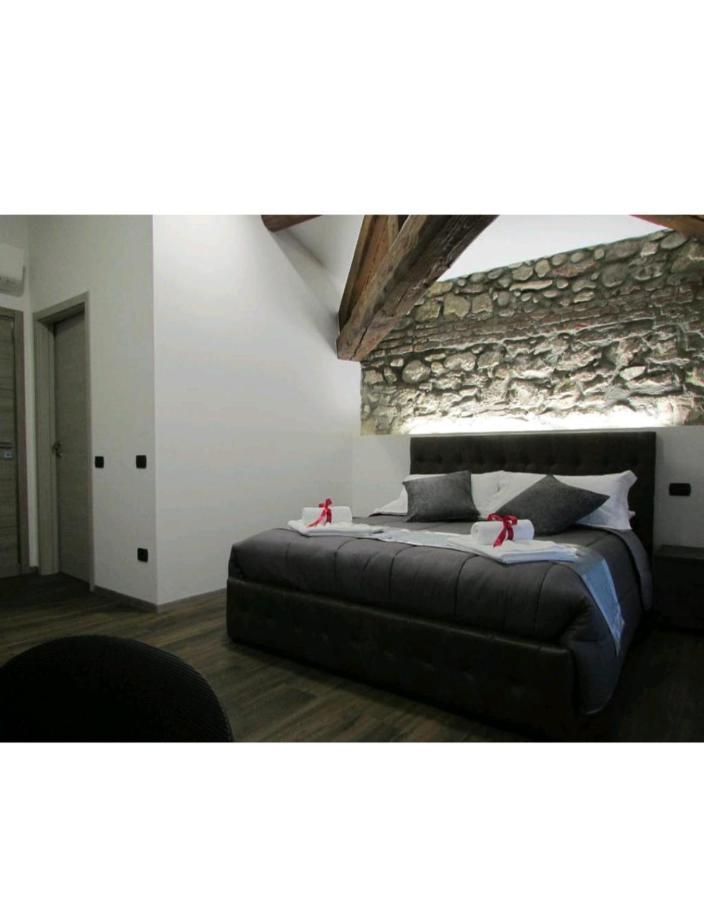 Attiko 53 Boutique Rooms เวโรนา ภายนอก รูปภาพ