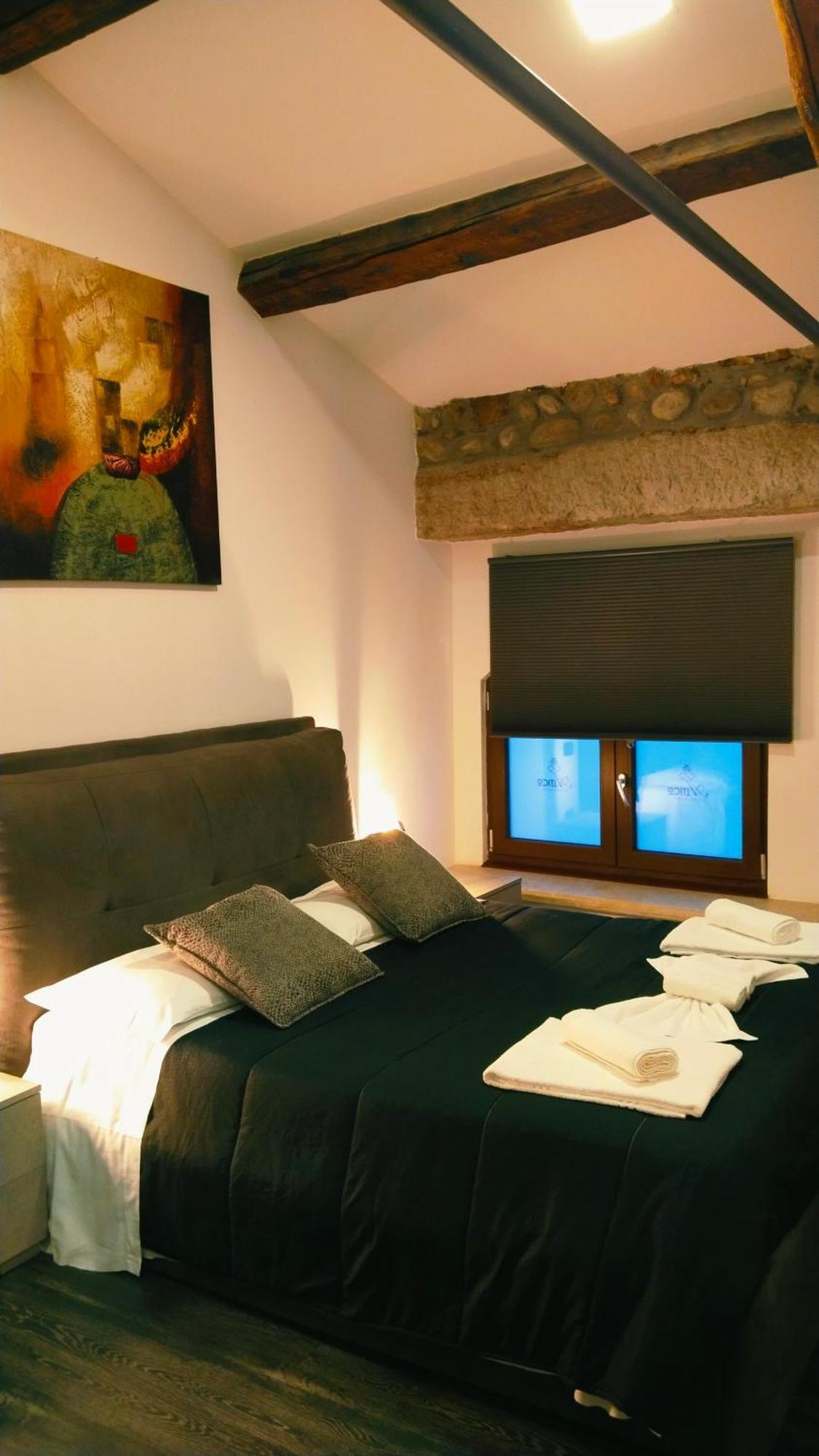 Attiko 53 Boutique Rooms เวโรนา ภายนอก รูปภาพ