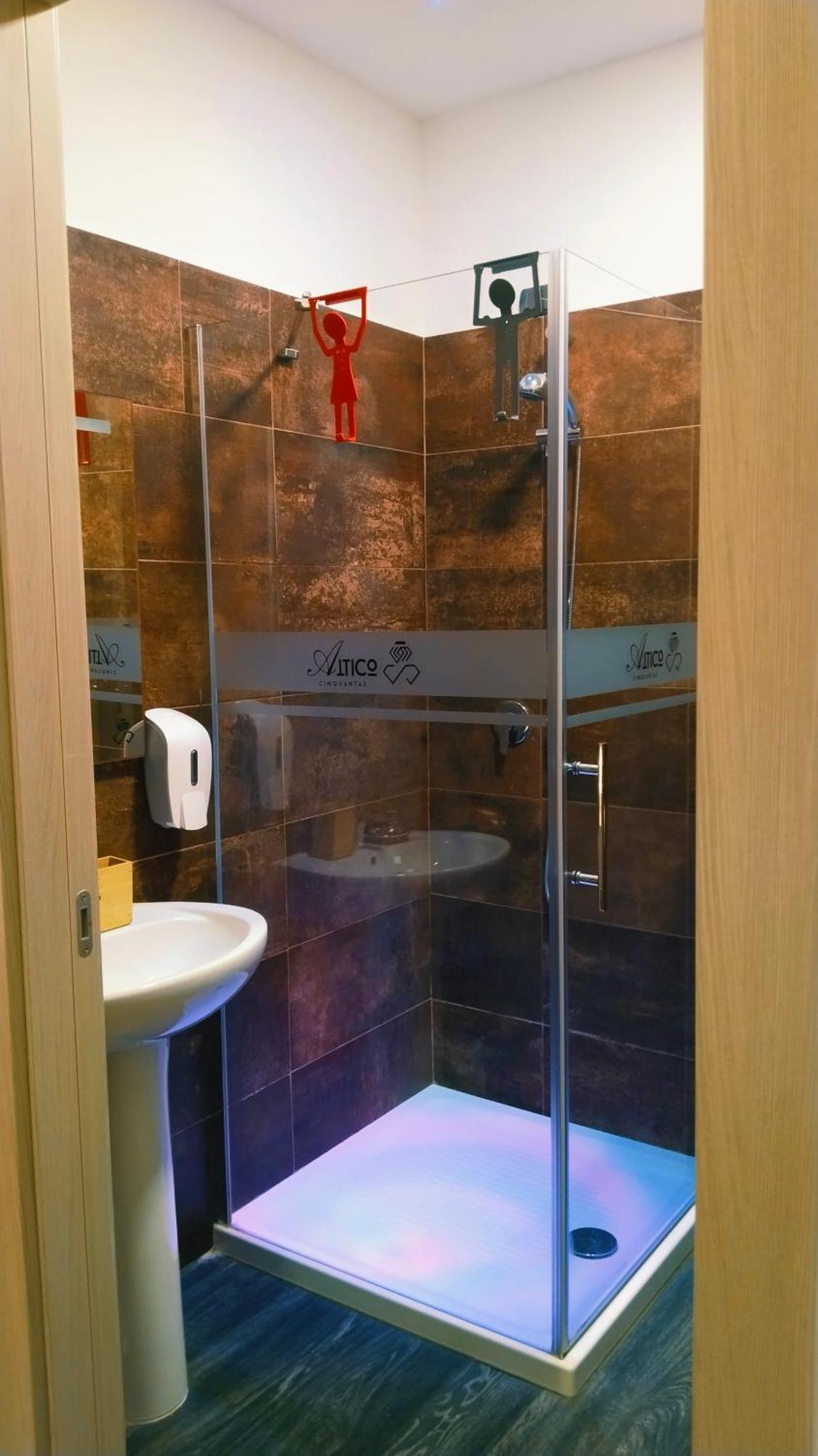 Attiko 53 Boutique Rooms เวโรนา ภายนอก รูปภาพ