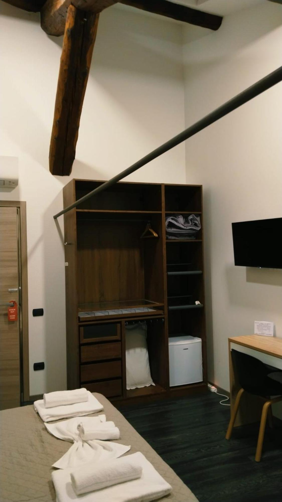 Attiko 53 Boutique Rooms เวโรนา ภายนอก รูปภาพ